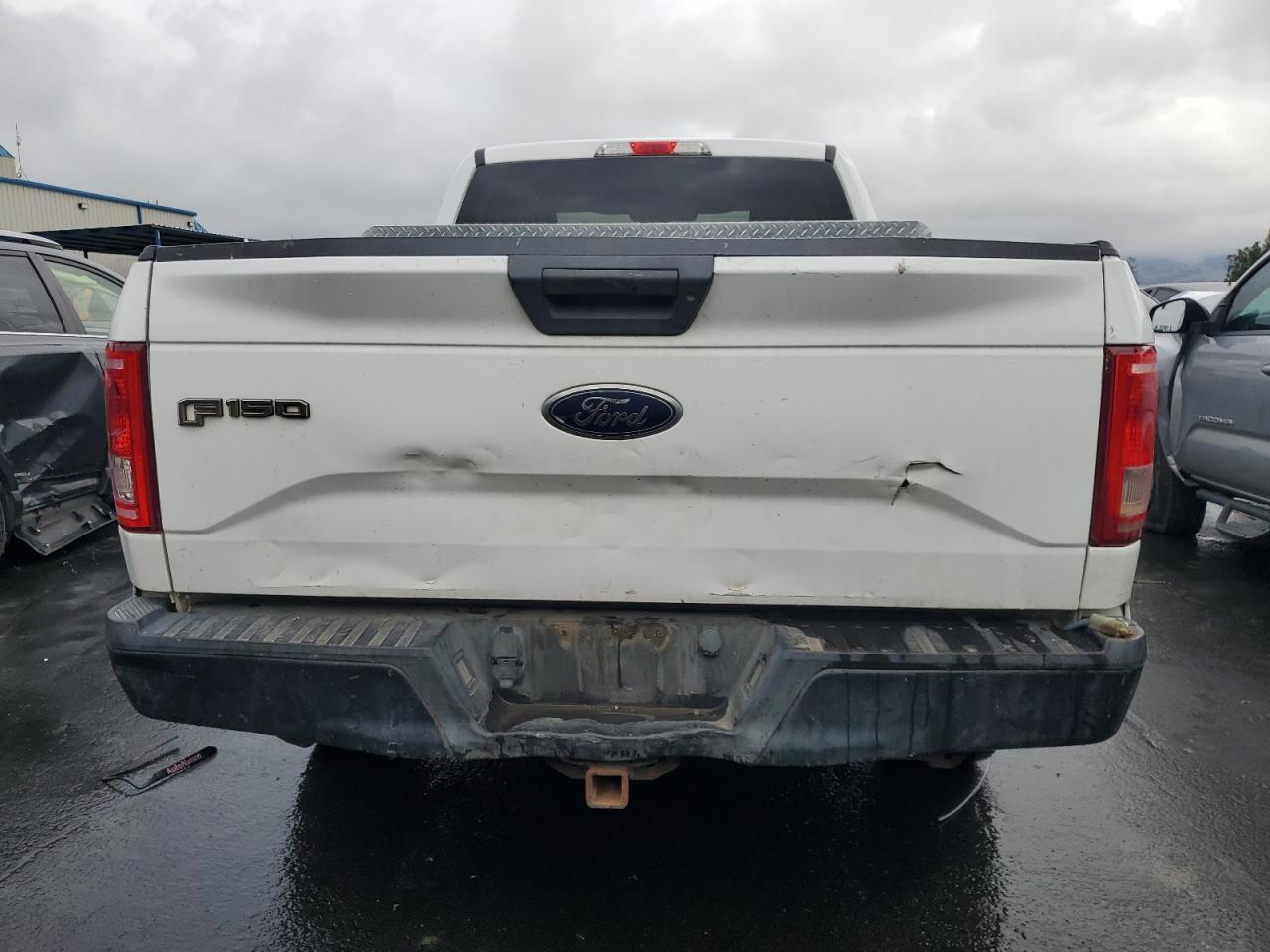 2015 Ford F150 Super Cab - Фото 6