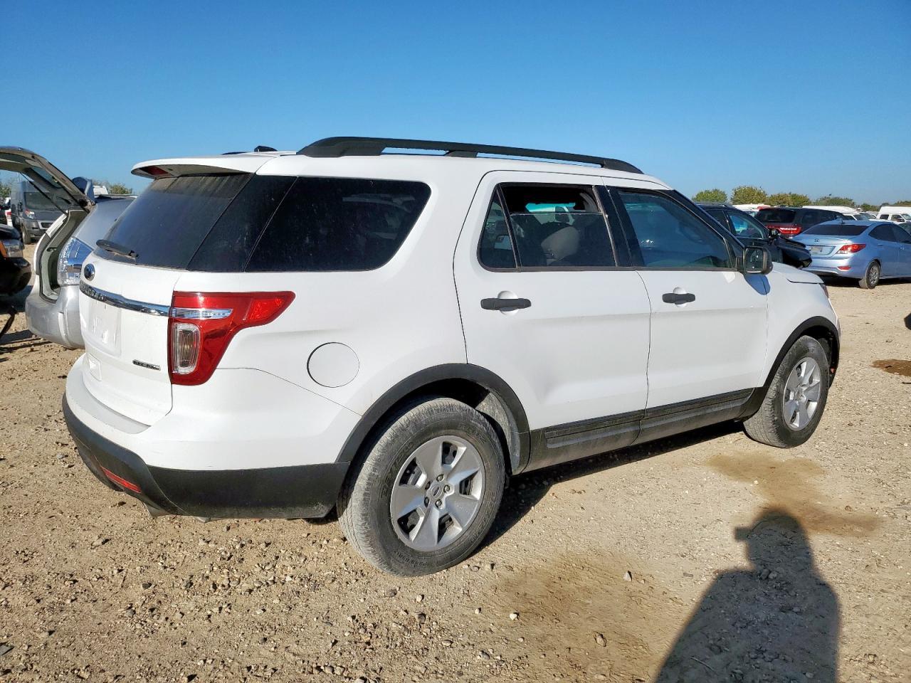 2014 Ford Explorer - Image 3