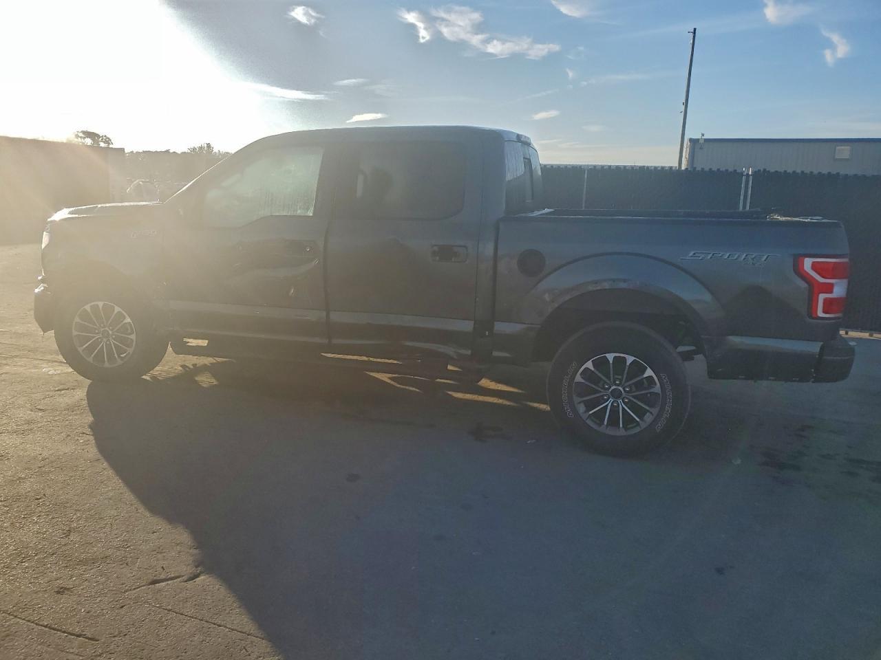 2020 Ford F150 Supercrew - Фото 2