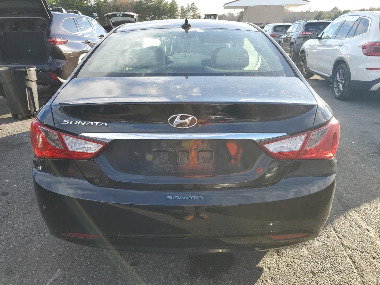 2013 Hyundai Sonata Gls - Image 6