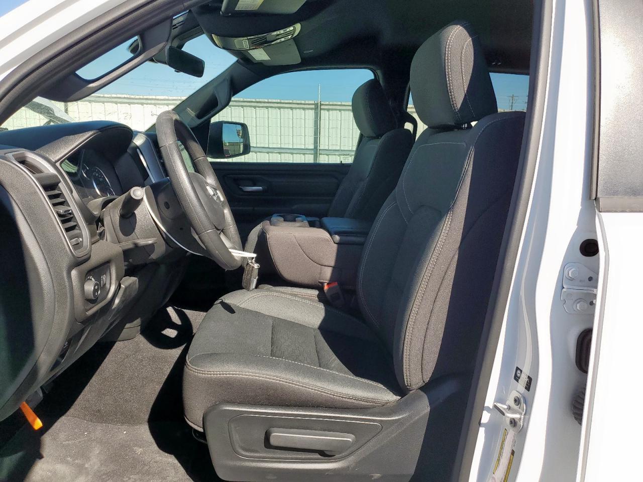 2025 Ram 1500 Tradesman - Фото 7