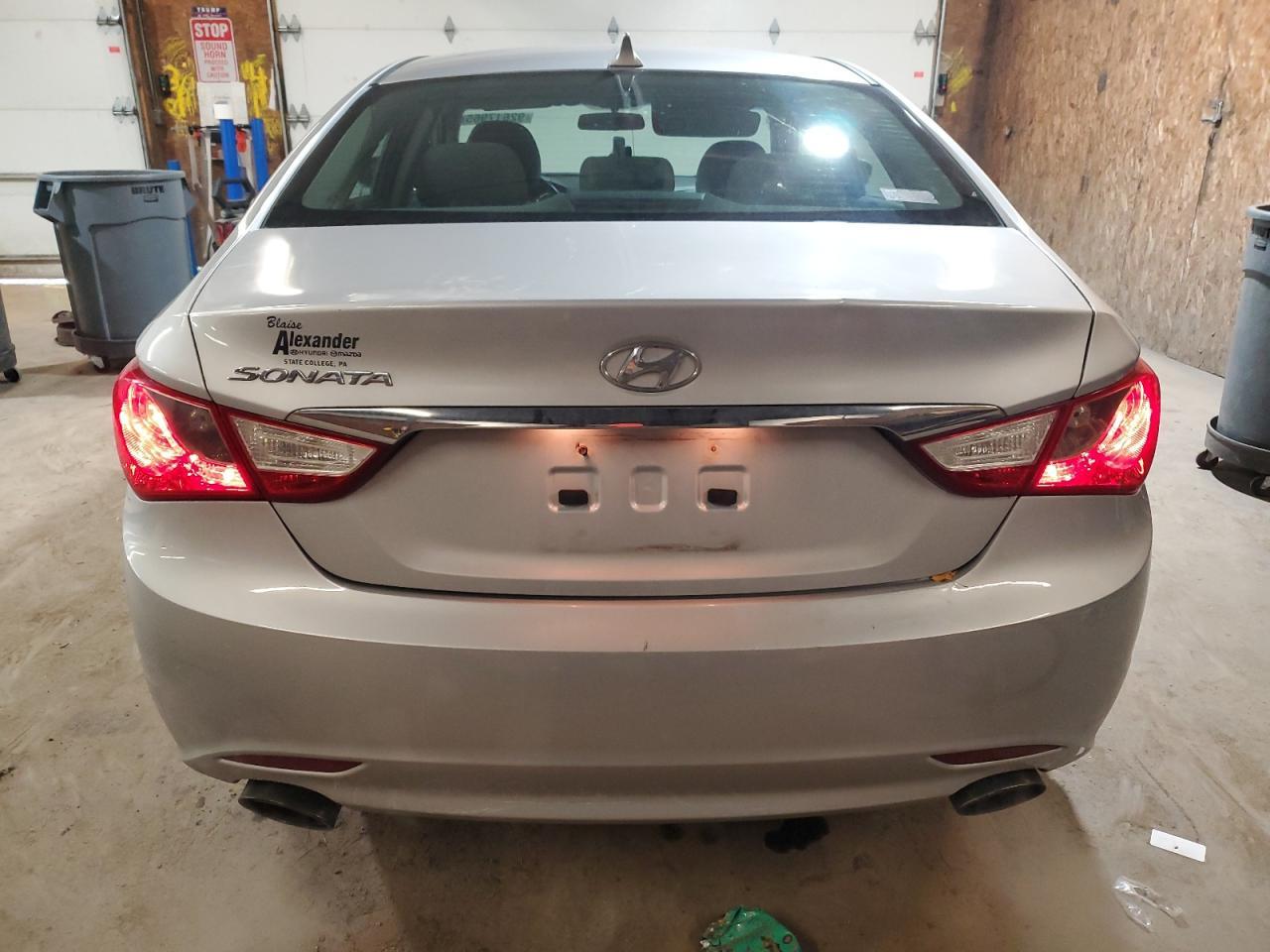 2011 Hyundai Sonata Se - Image 6