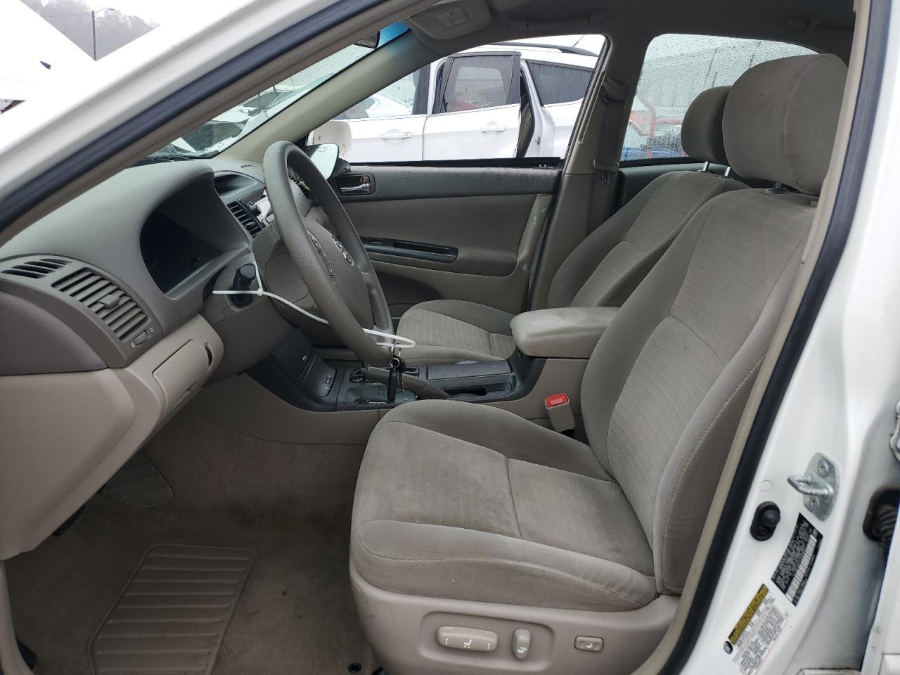 2005 Toyota Camry Le - Фото 7