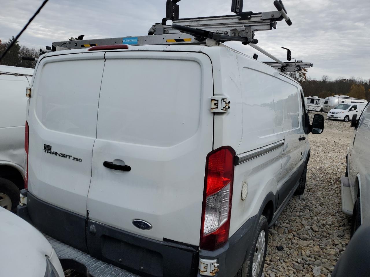 2017 Ford Transit T-250 - Фото 3