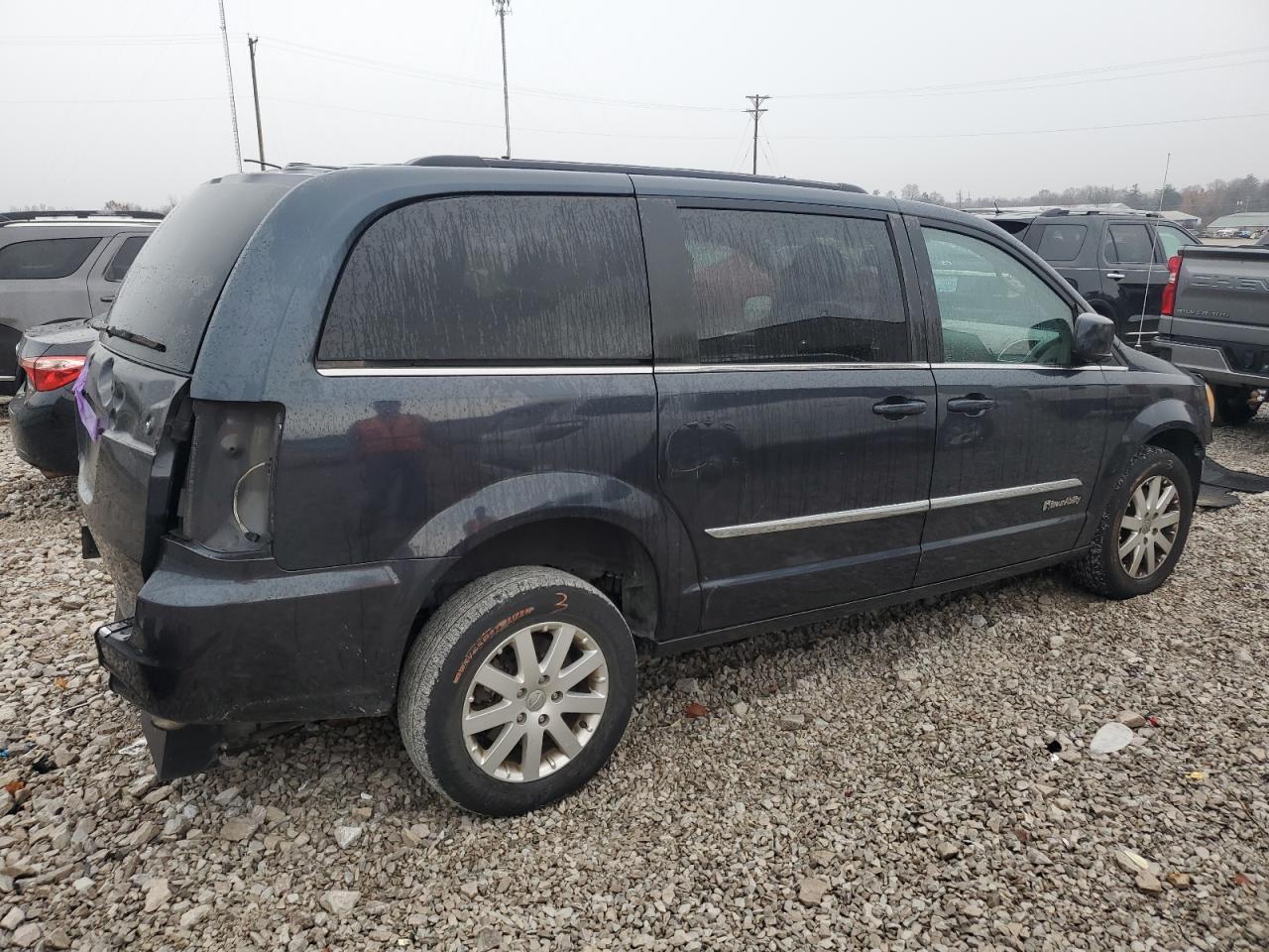 2014 Chrysler Town & Country Touring - Фото 3
