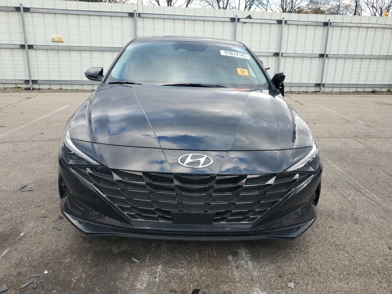 2023 Hyundai Elantra Limited - Image 5