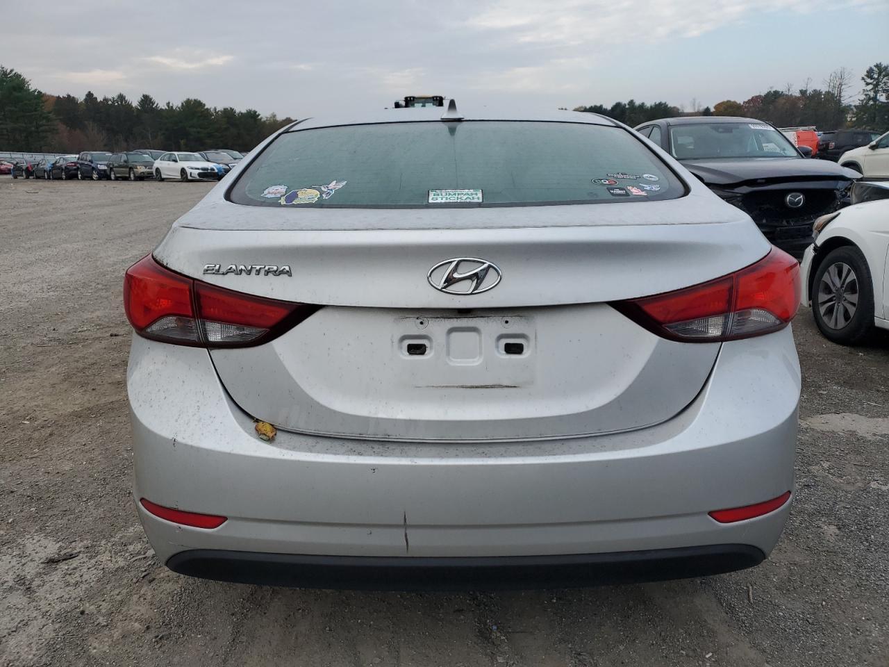 2015 Hyundai Elantra Se - Фото 6