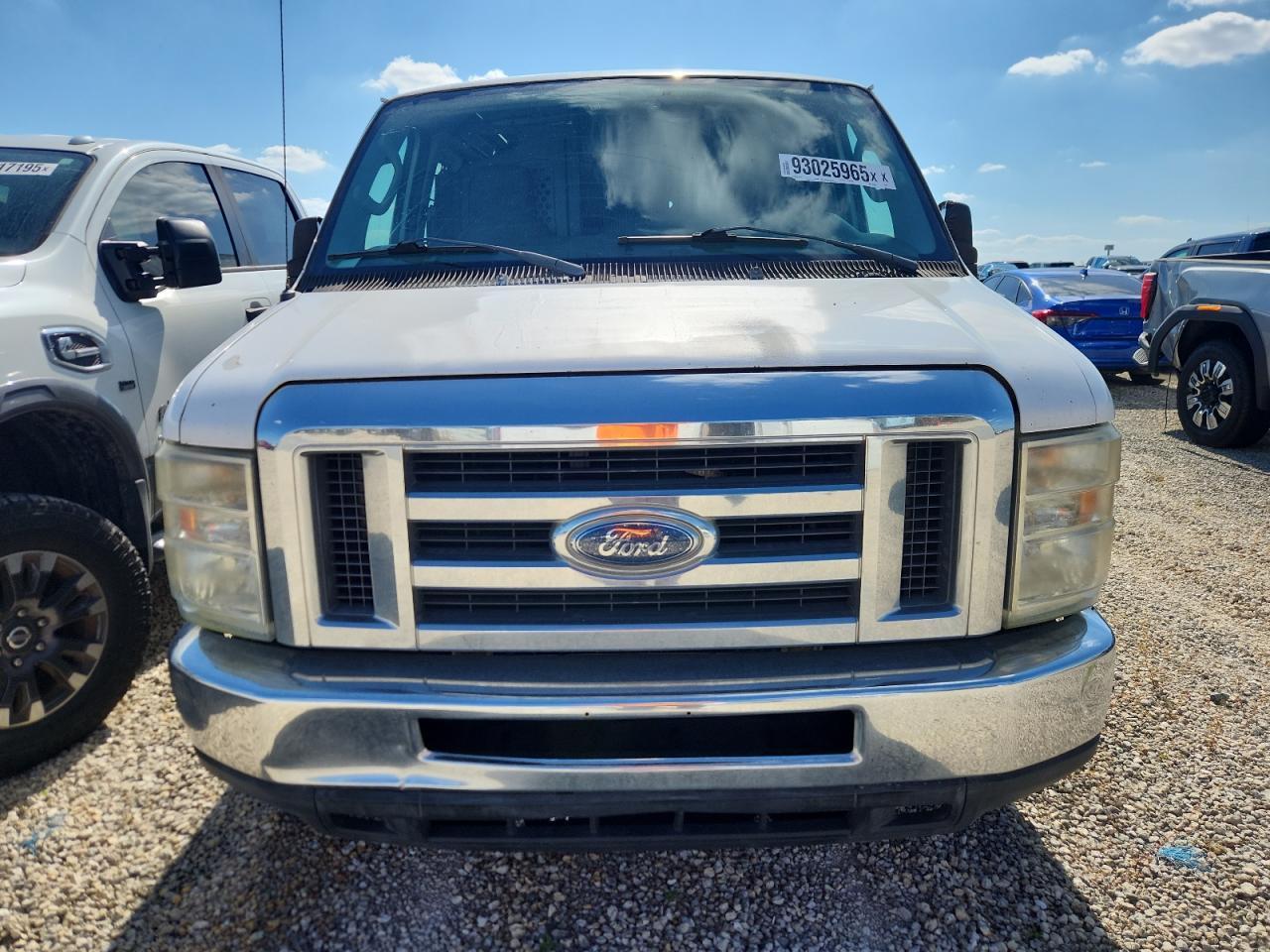 2013 Ford Econoline E250 Van - Image 5