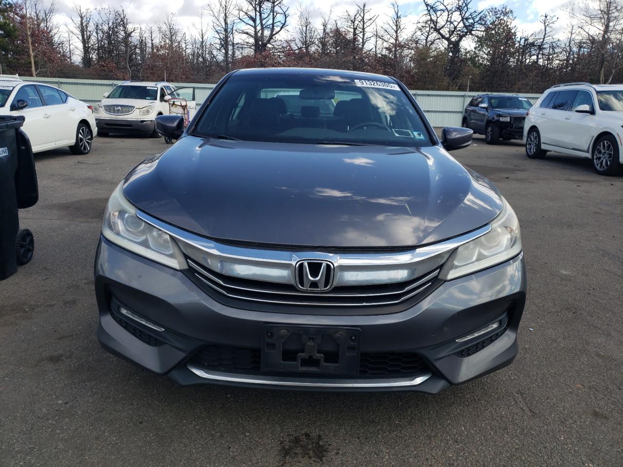 2017 Honda Accord Sport - Image 5