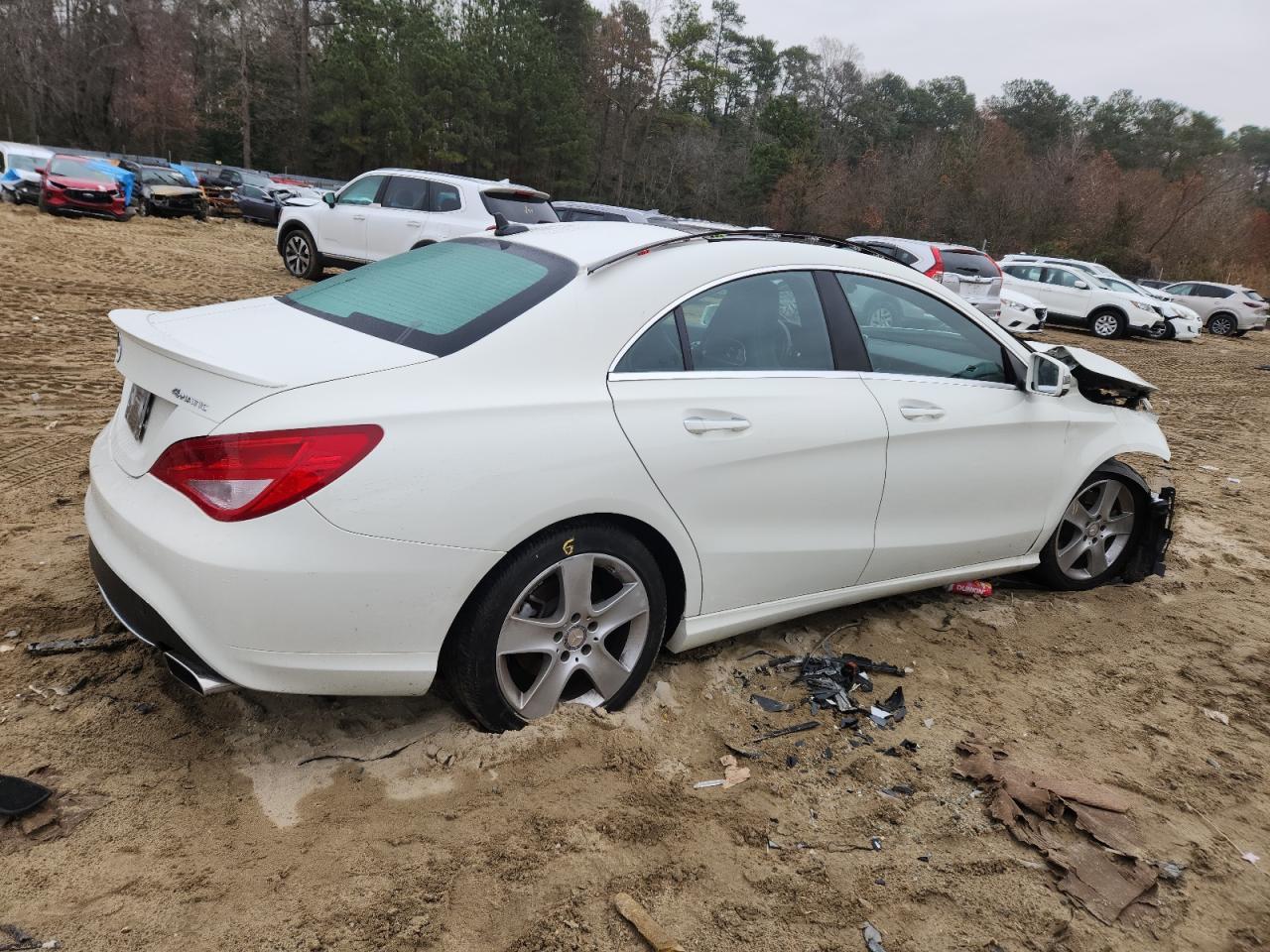 2015 Mercedes-Benz Cla 250 4Matic - Image 3