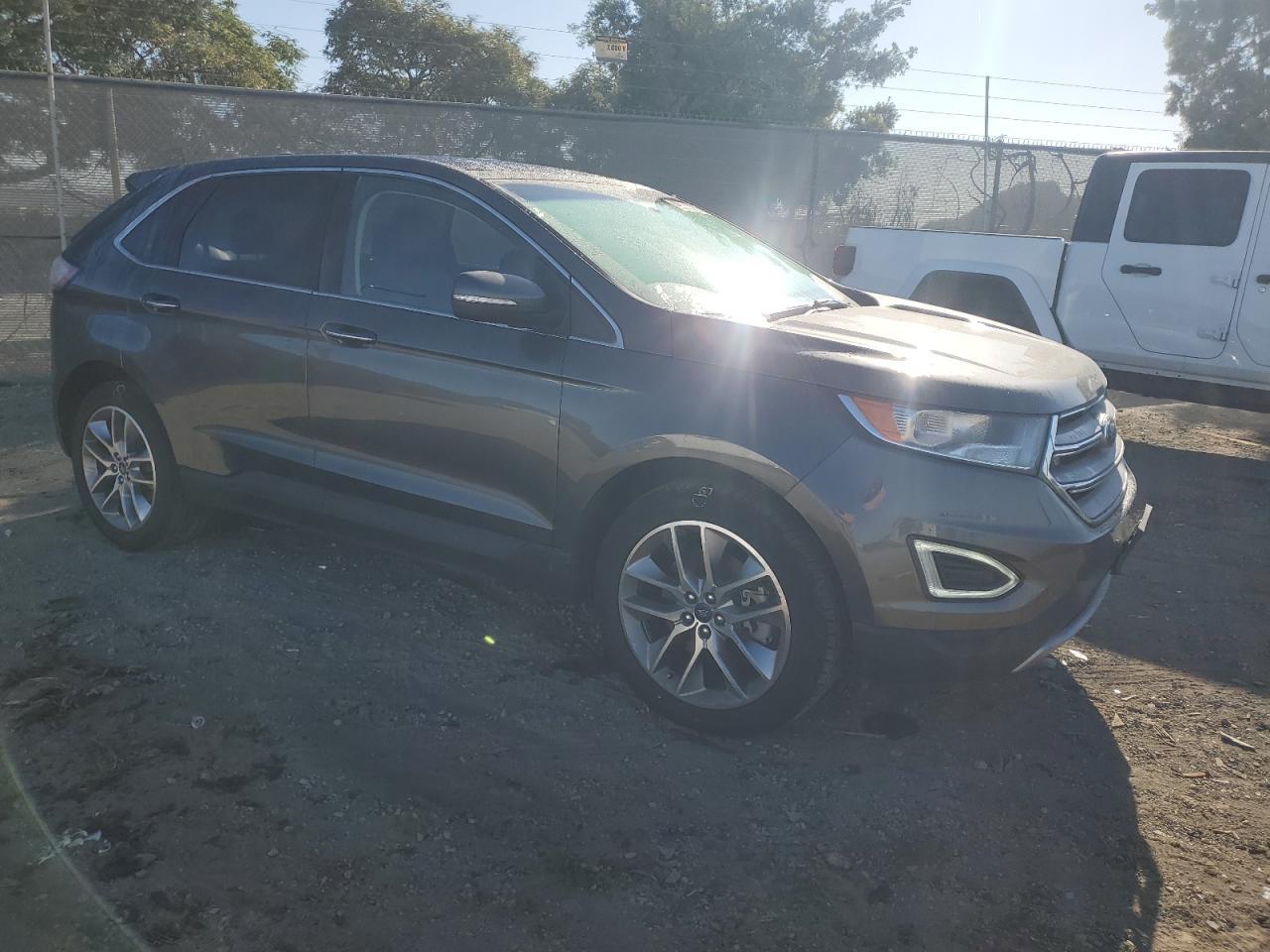 2018 Ford Edge Titanium - Фото 4