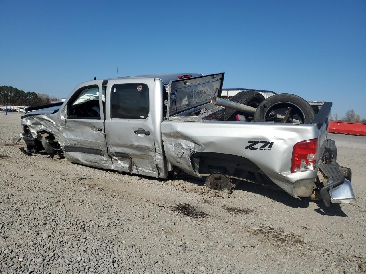 2010 Chevrolet Silverado K1500 Lt - Image 2