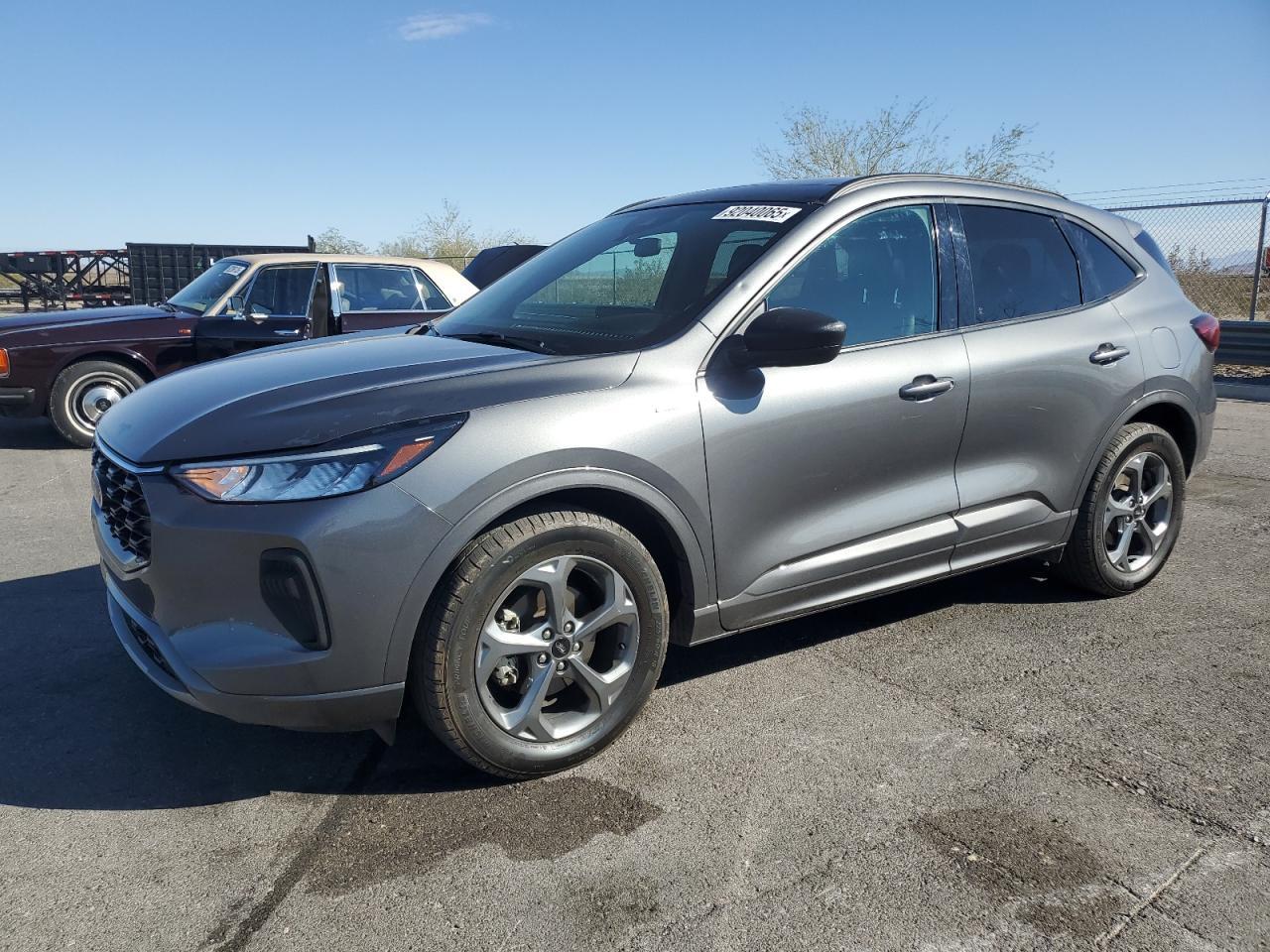 2023 Ford Escape St Line