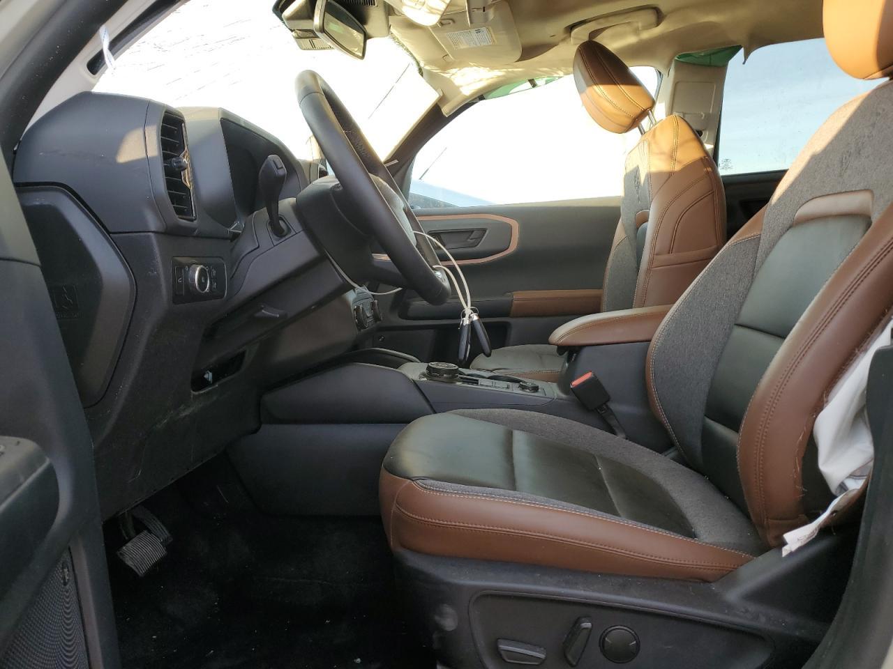 2024 Ford Bronco Sport Outer Banks - Image 7