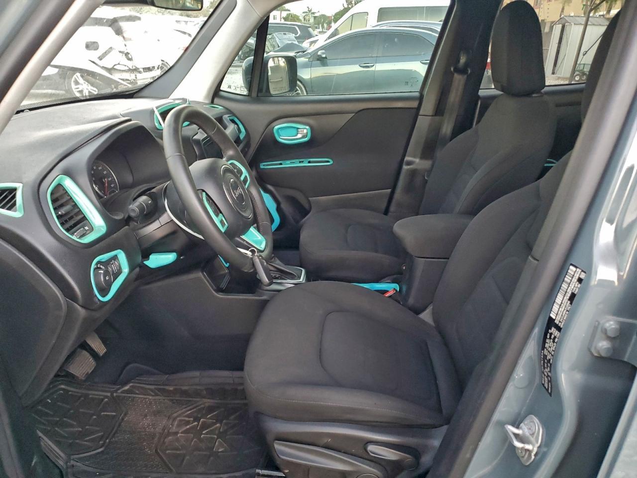 2018 Jeep Renegade Latitude - Image 7