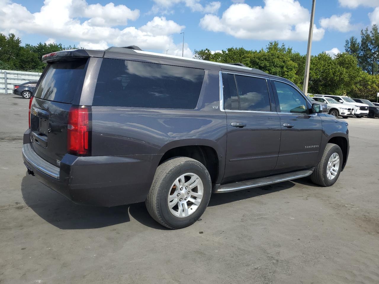 2015 Chevrolet Suburban K1500 Ltz - Image 3
