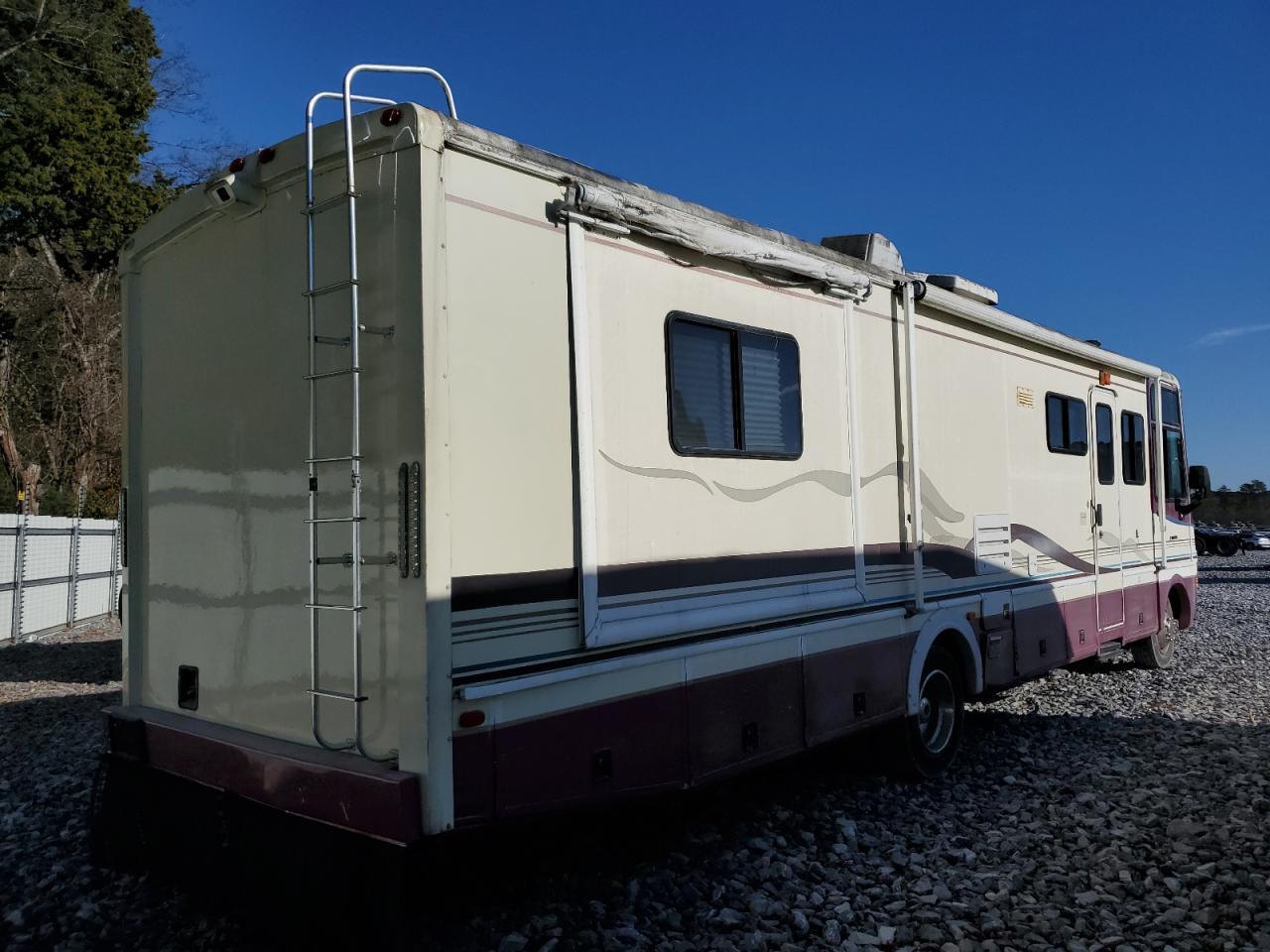 1999 Ford Motorhome Chassis Recreational Vehicle - Image 4