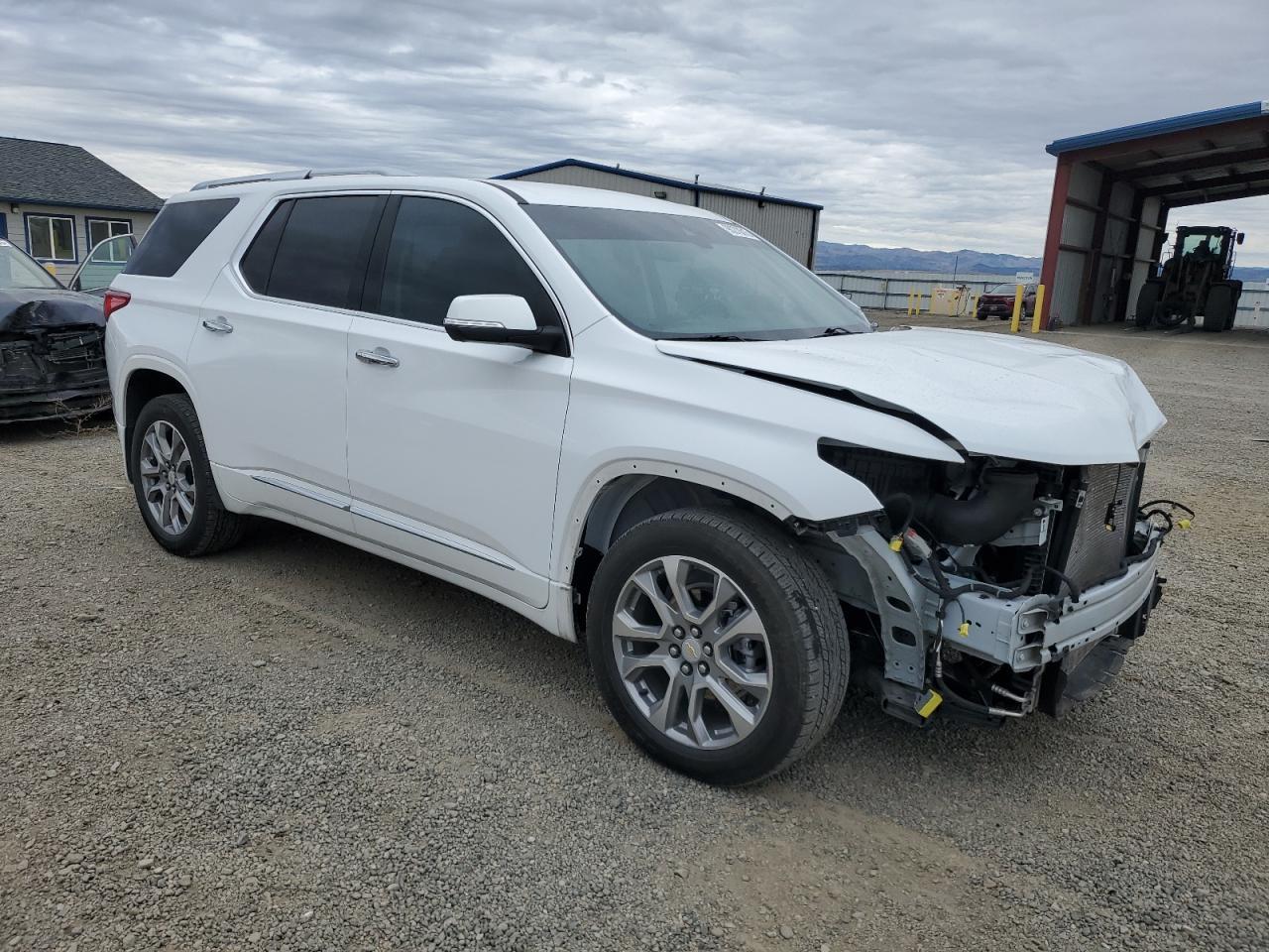 2021 Chevrolet Traverse Premier - Image 4