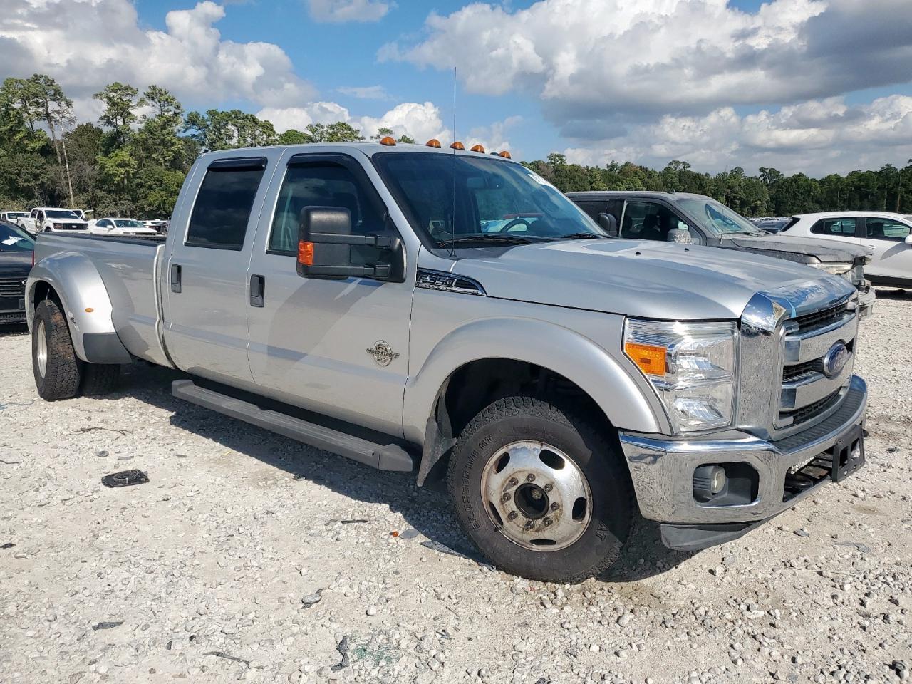 2015 Ford F350 Super Duty - Фото 4