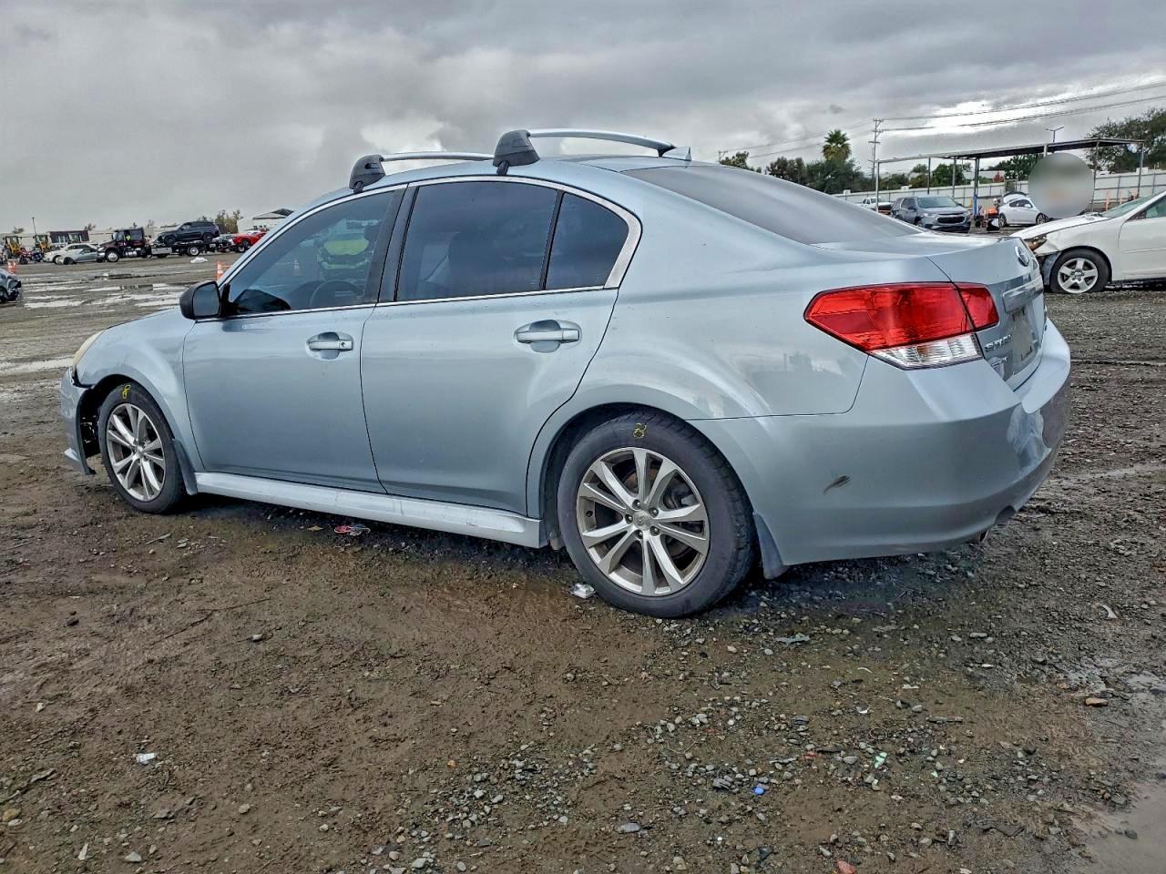 2013 Subaru Legacy 3.6R Limited - Image 2