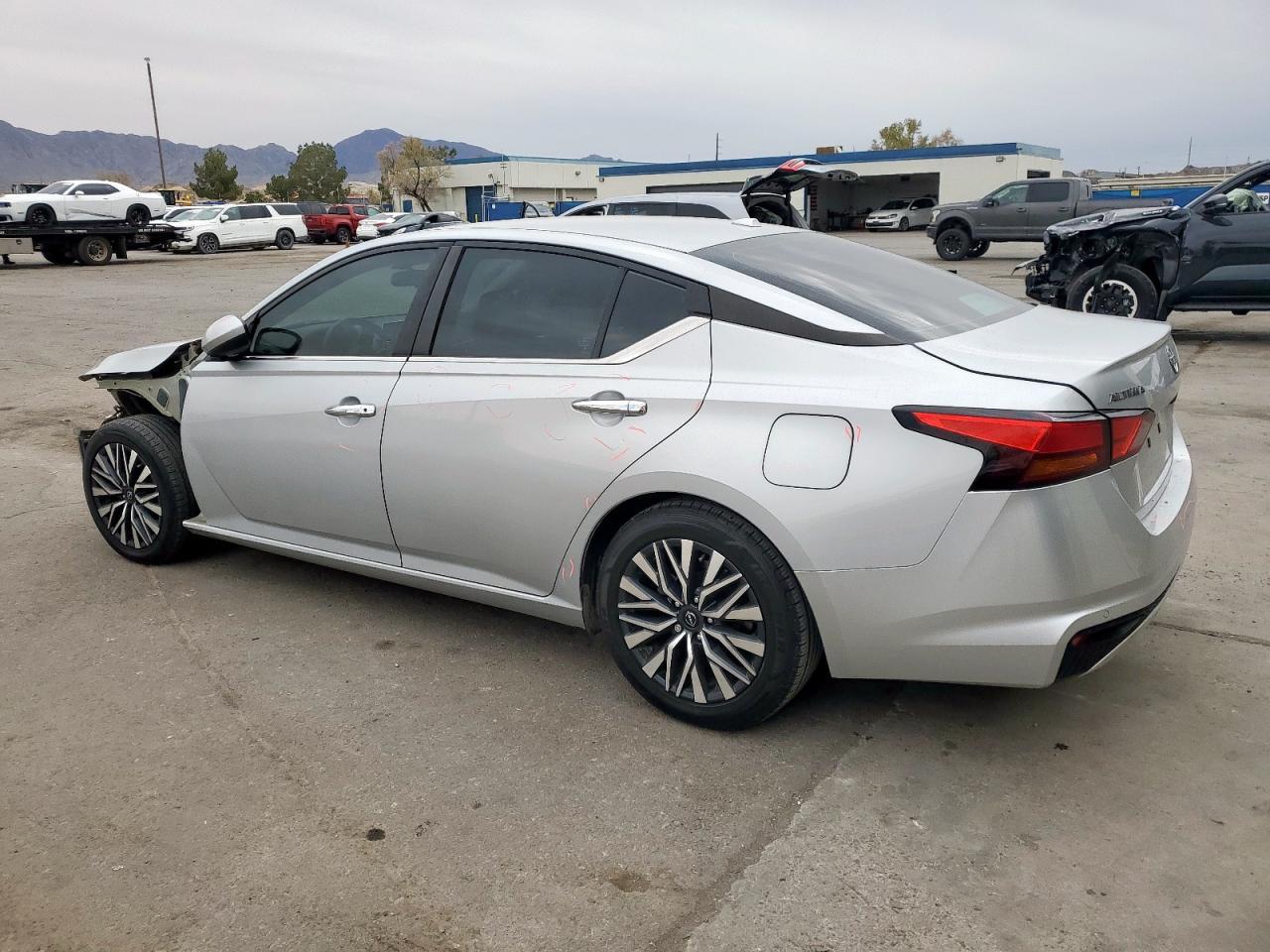 2023 Nissan Altima Sv - Фото 2