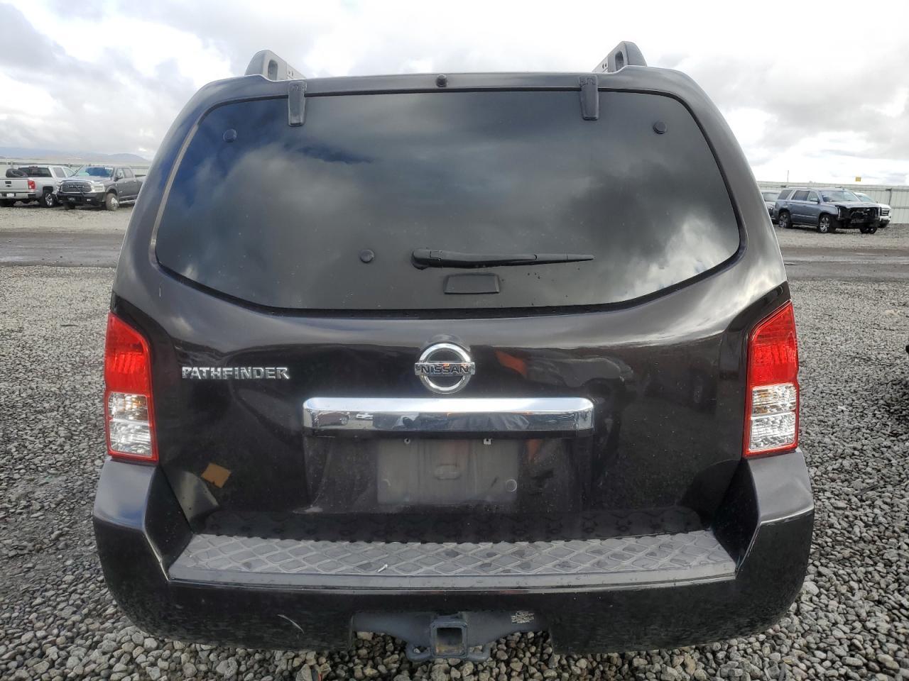 2012 Nissan Pathfinder S - Image 6