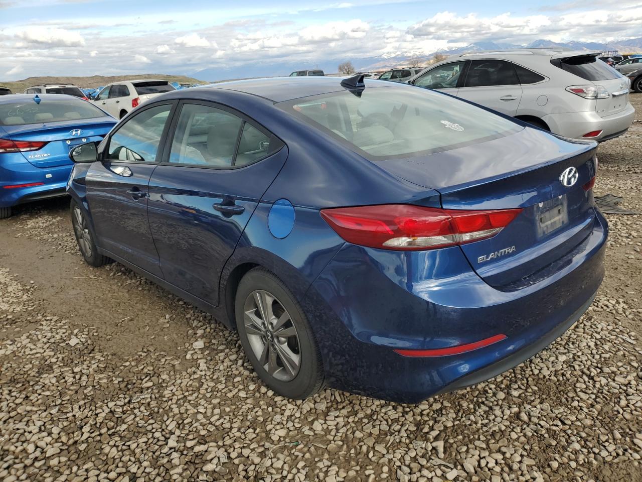 2017 Hyundai Elantra Se - Image 2