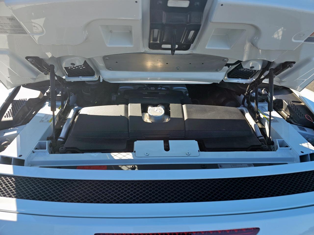 2014 Audi R8 5.2 Quattro - Image 7