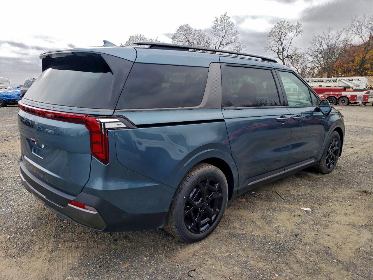 2025 Kia Carnival Sx - Image 3