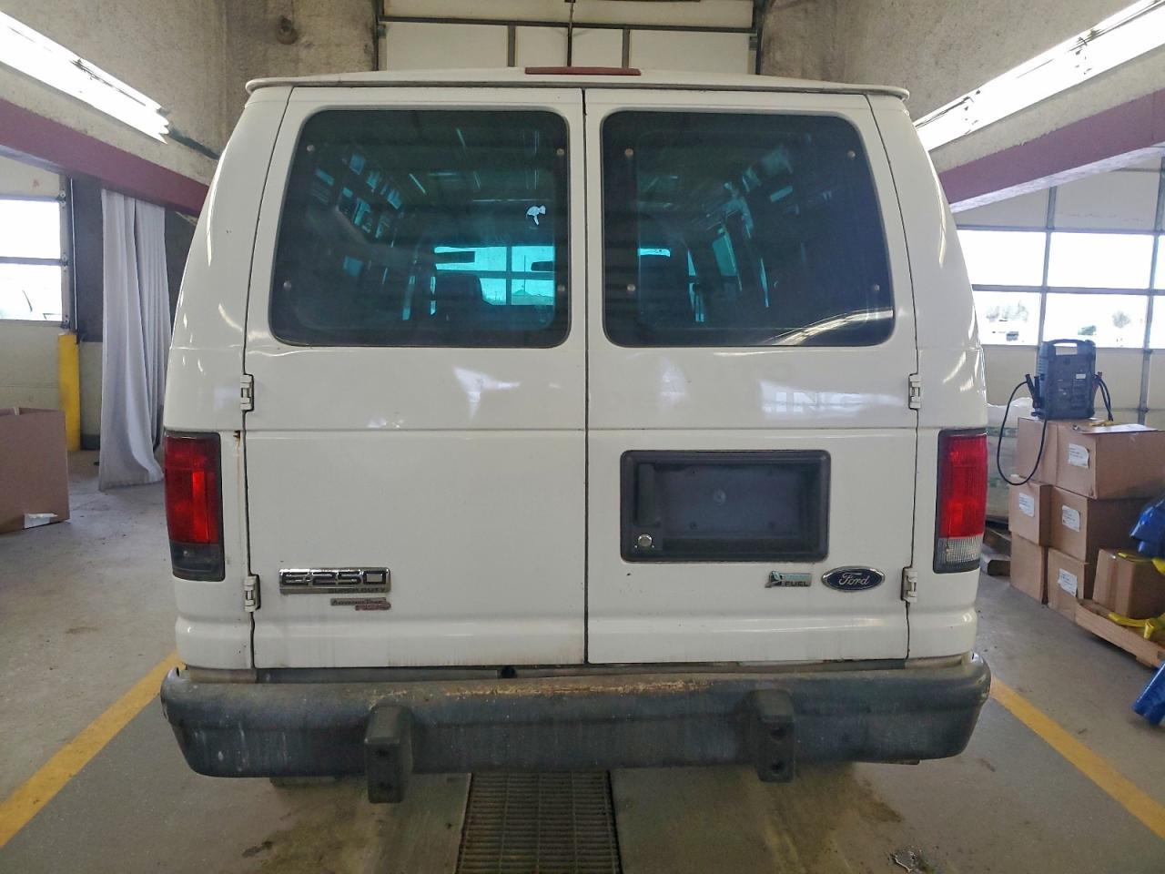 2013 Ford Econoline E250 - Image 6