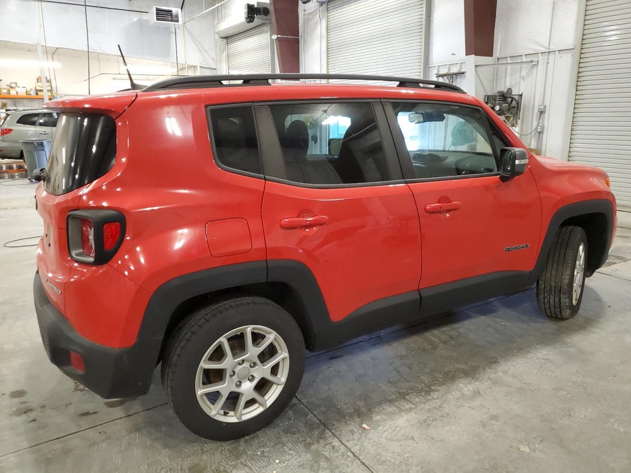 2021 Jeep Renegade Limited - Фото 3