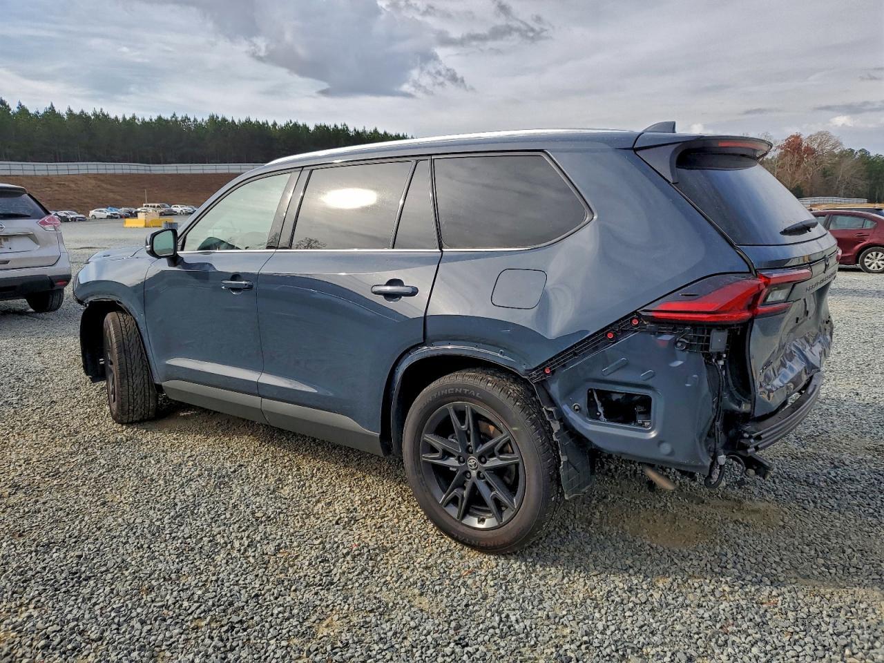 2025 Toyota Grand Highlander Le - Фото 2