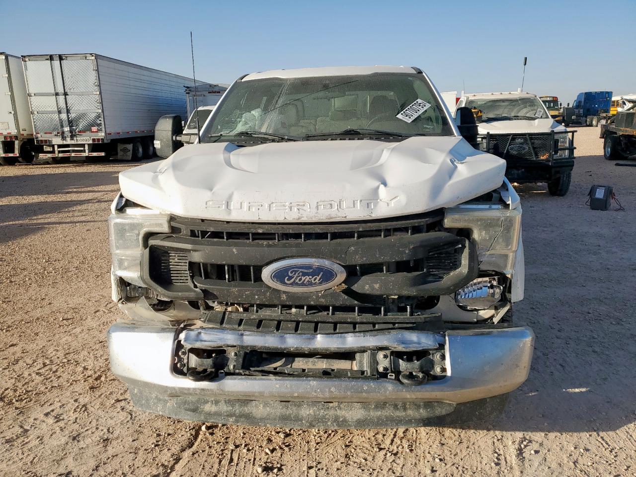 2022 Ford F250 Super Duty - Фото 5