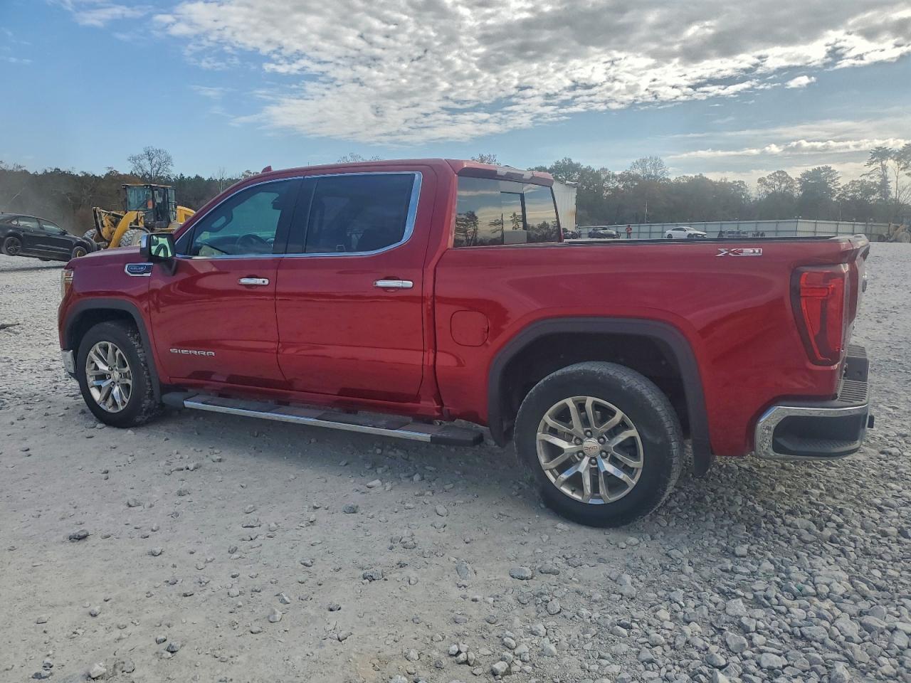2022 GMC Sierra Limited K1500 Slt - Image 2