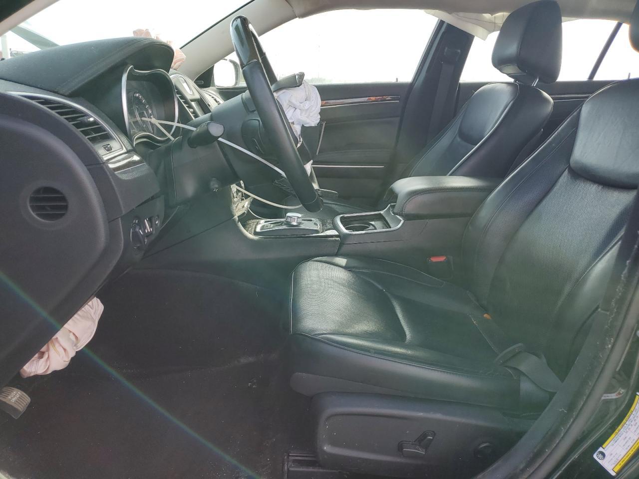 2019 Chrysler 300 Limited - Image 7