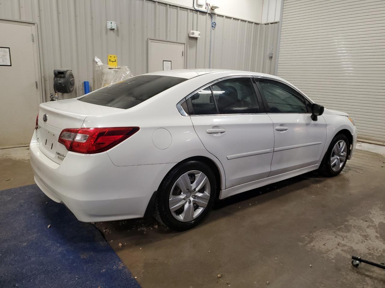 2015 Subaru Legacy 2.5I - Фото 3