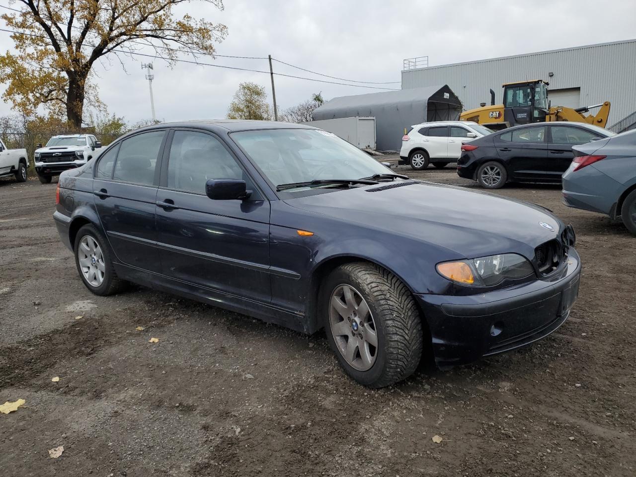 2004 BMW 325 Xi - Image 4