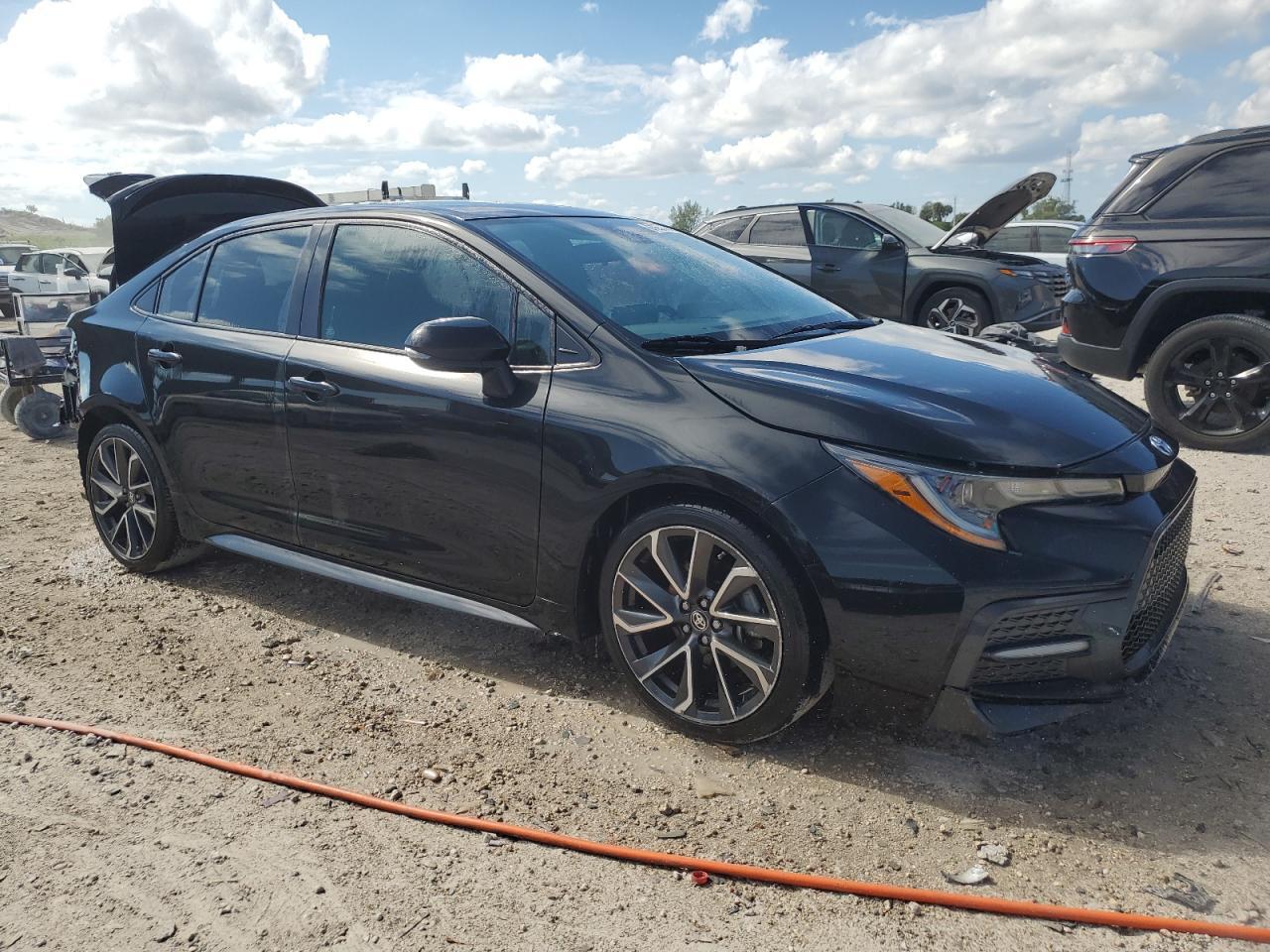 2020 Toyota Corolla Se - Image 4