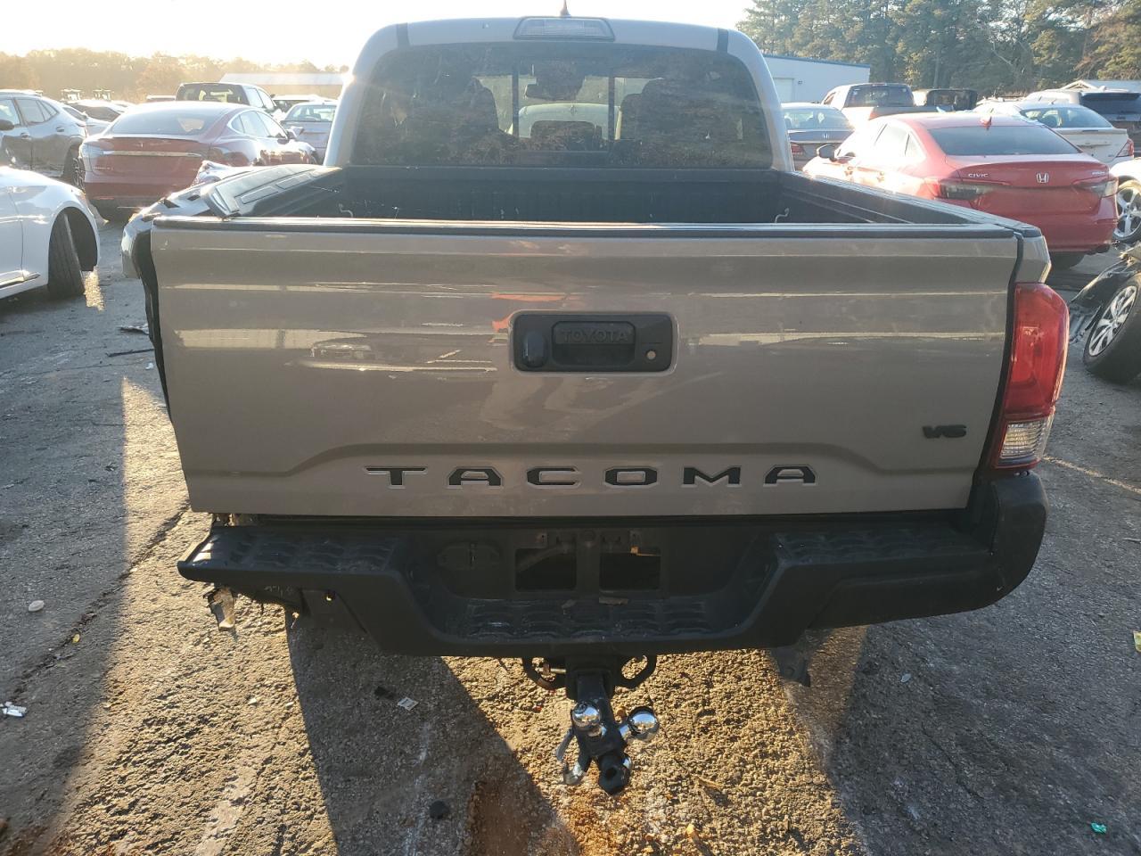 2019 Toyota Tacoma Double Cab - Image 6