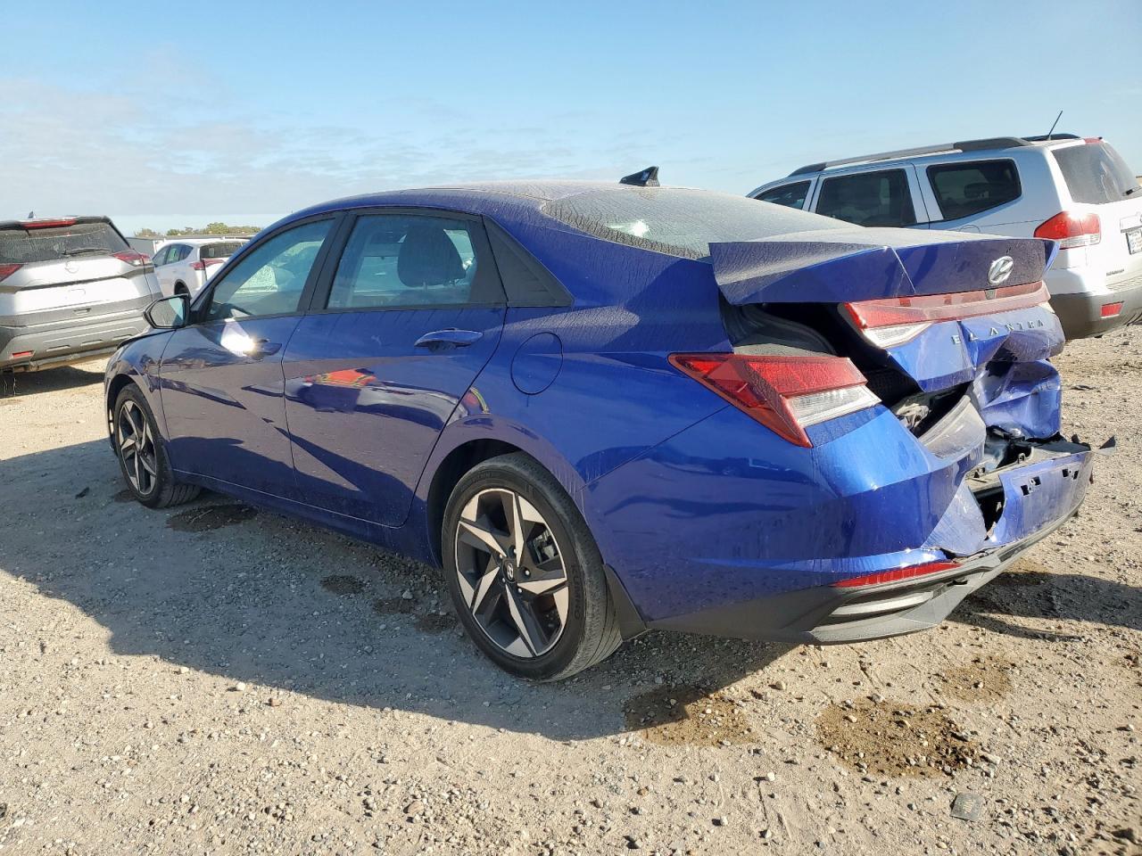 2023 Hyundai Elantra Sel - Image 2