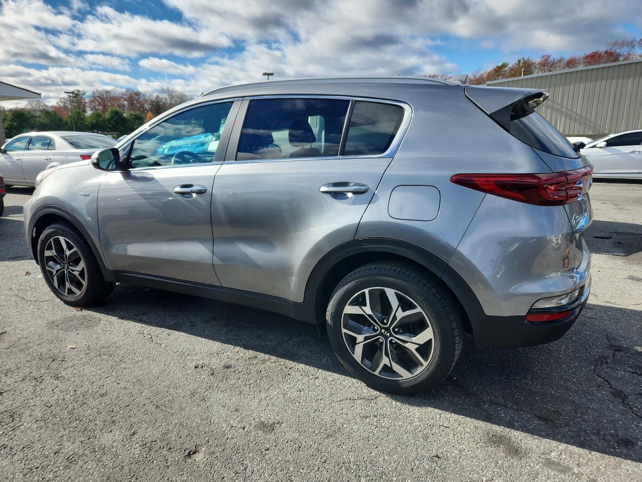 2020 Kia Sportage Ex - Image 2