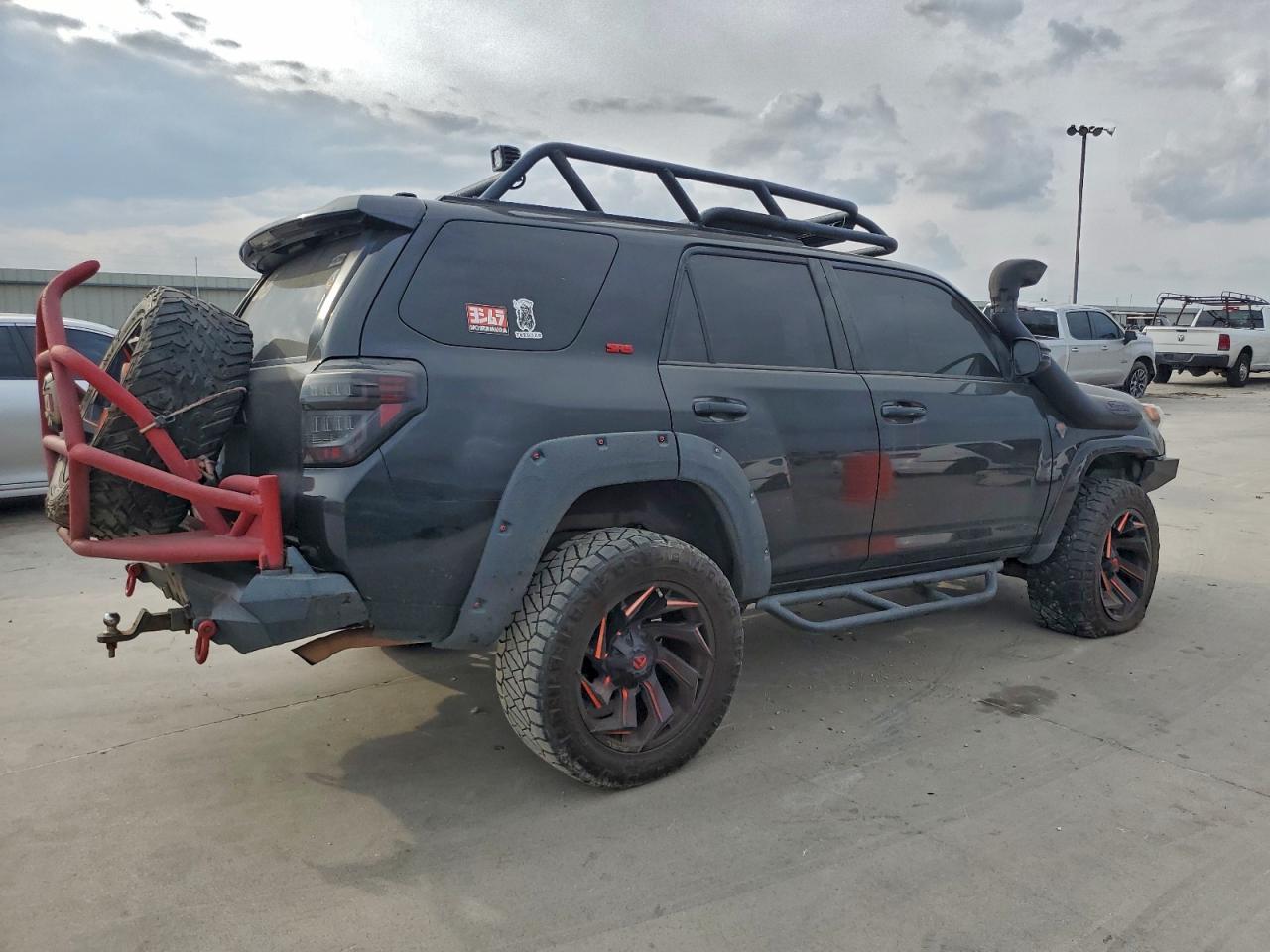 2016 Toyota 4Runner Sr5/Sr5 Premium - Image 3