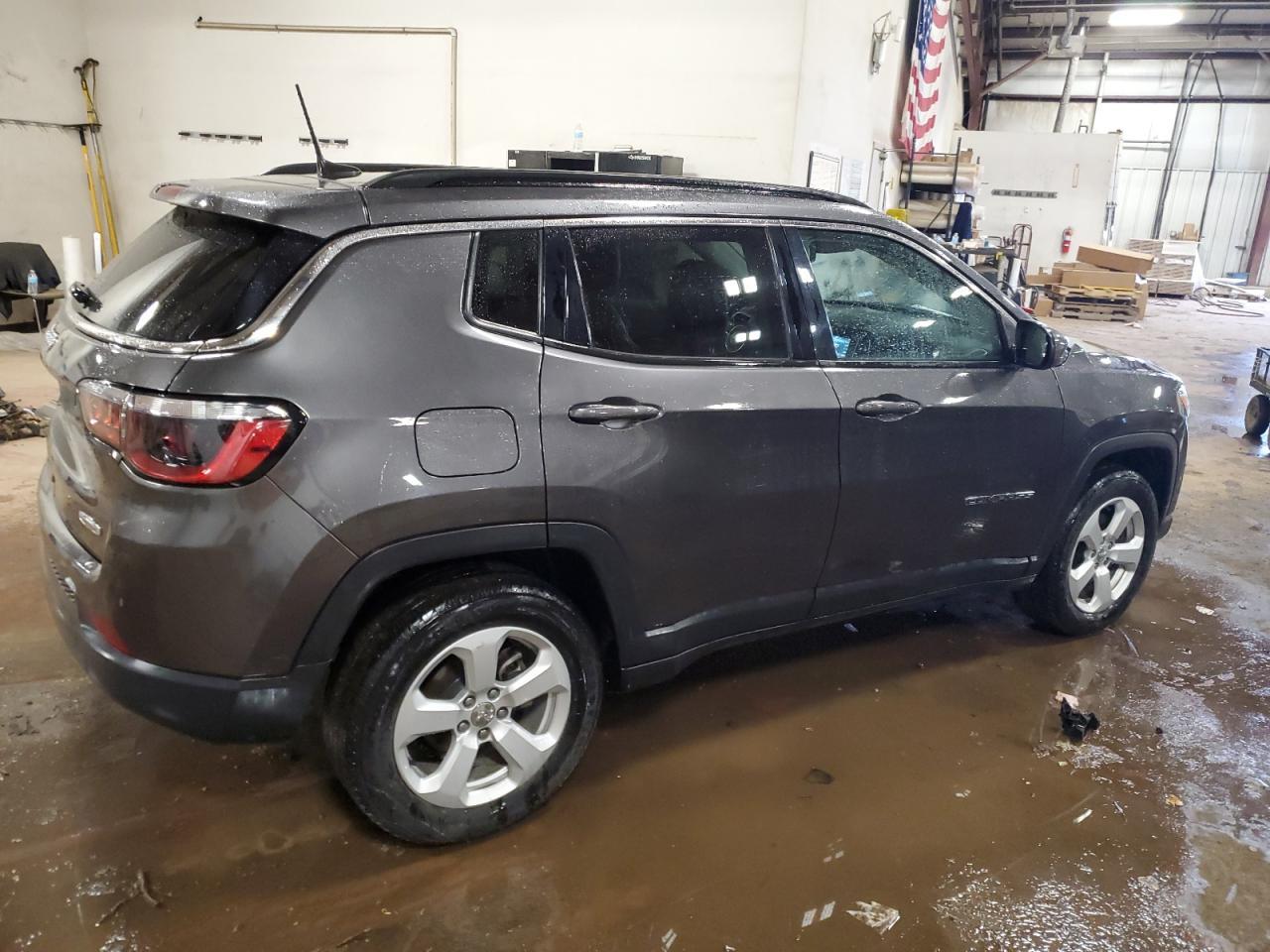 2021 Jeep Compass Latitude - Фото 3