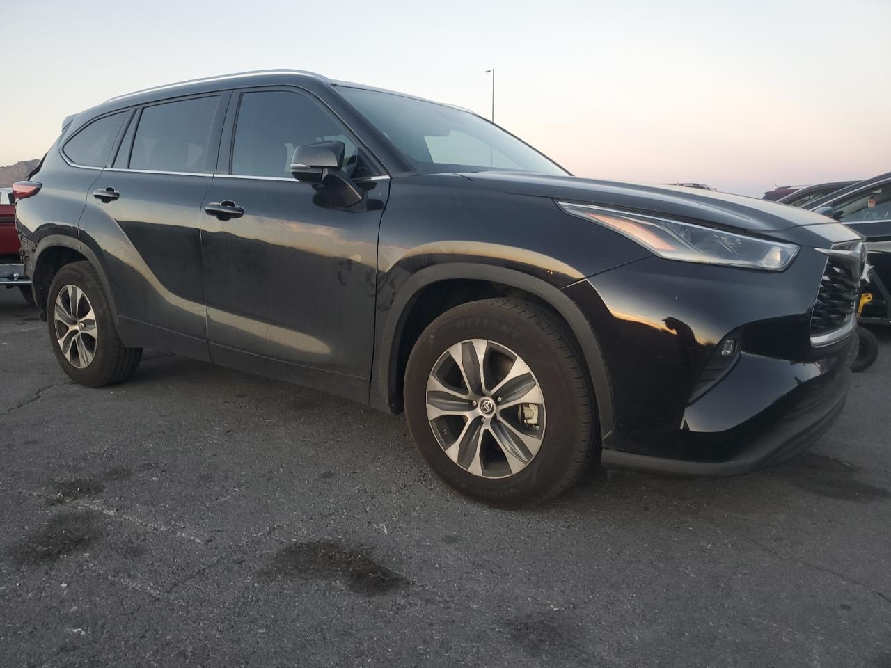 2021 Toyota Highlander Xle - Image 4
