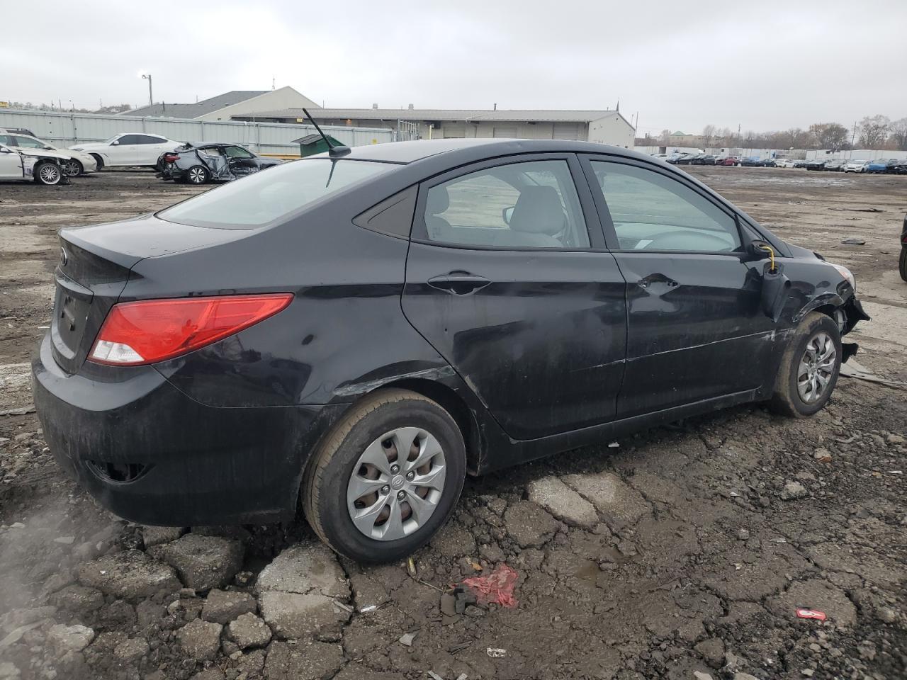 2017 Hyundai Accent Se - Image 3