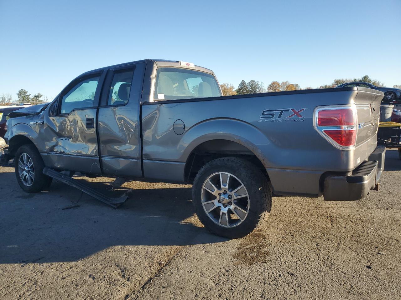 2011 Ford F150 Super Cab - Image 2