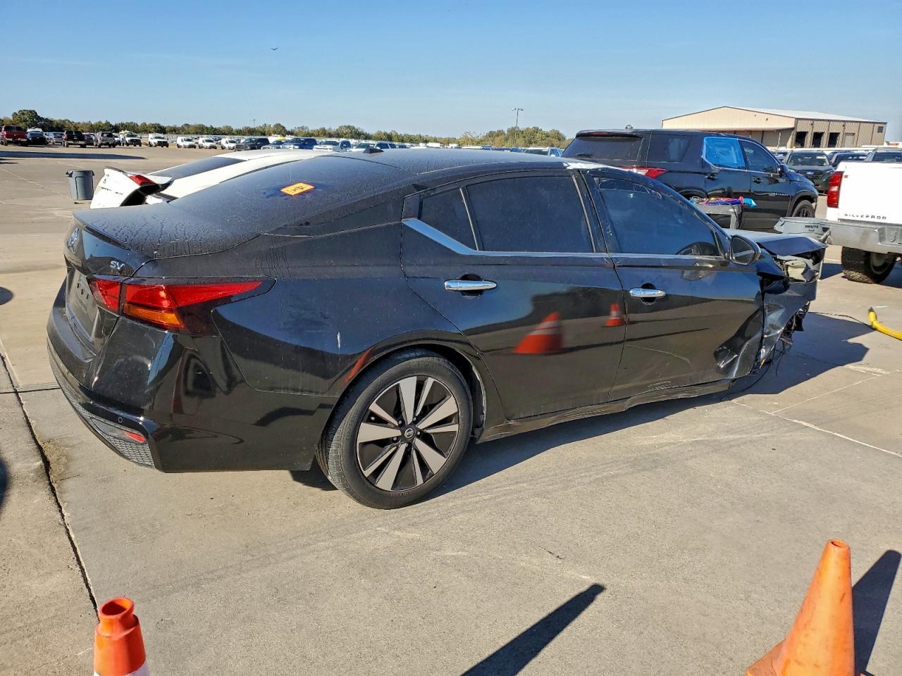 2021 Nissan Altima 2.5 Sv - Фото 3