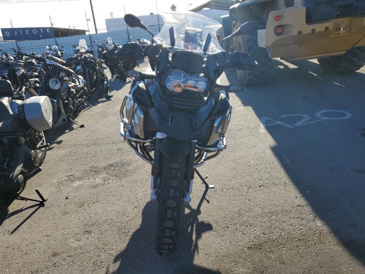 2024 BMW R 1250 Gs Adventure - Фото 2