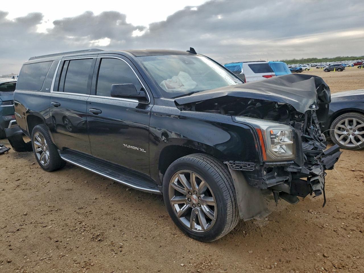 2017 GMC Yukon Xl K1500 Slt - Image 4