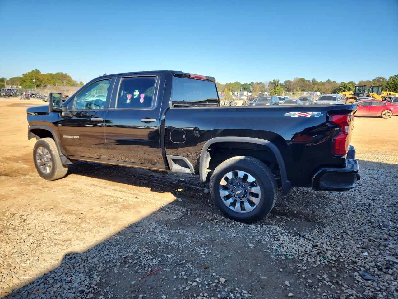 2023 Chevrolet Silverado K2500 Custom - Фото 2